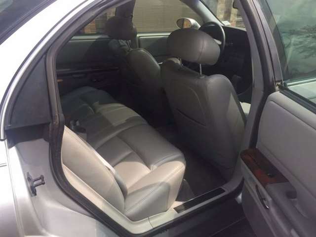 1999 Oldsmobile Aurora 4dr Sedan